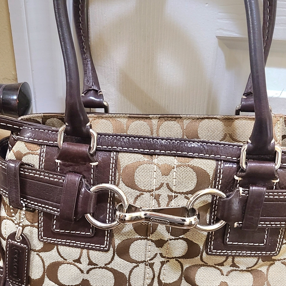 Vintage Coach Handbag 👜 - Picture 7 of 13